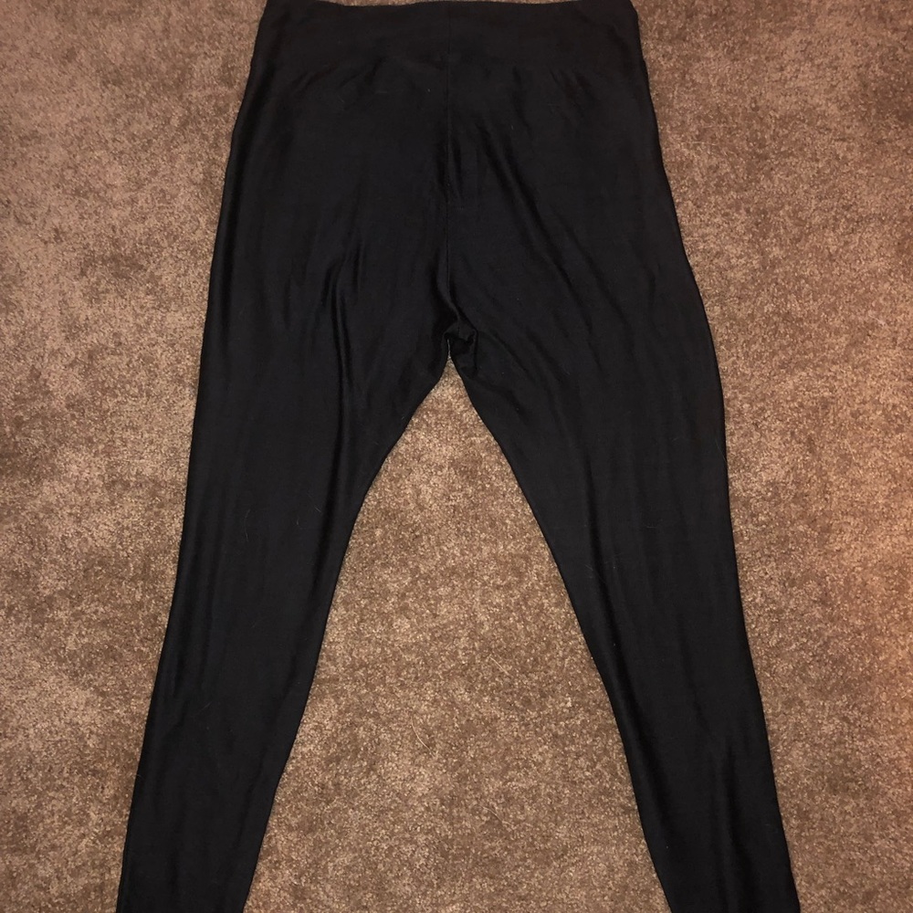 Black leggings